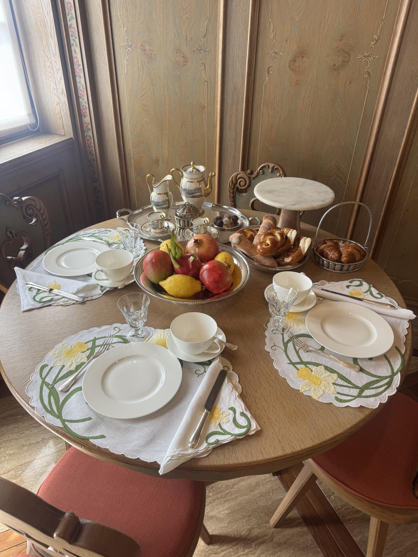 Breakfast in the eat-in kitchen.